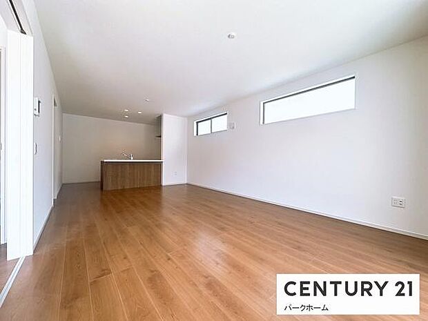 【ダイニング】家族だんらんを楽しめるダイニングルームです!