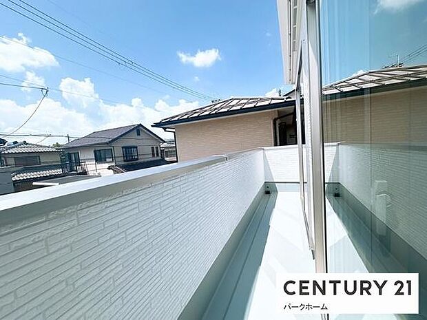 【バルコニー】日当たりの良いバルコニーです!