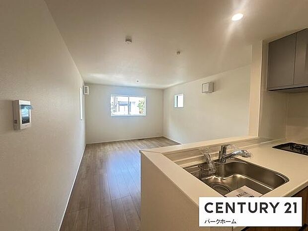 【ダイニング】家族だんらんを楽しめるダイニングルームです!