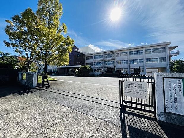 栗東市立栗東中学校まで450m