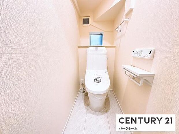 温水洗浄便座付きトイレ。