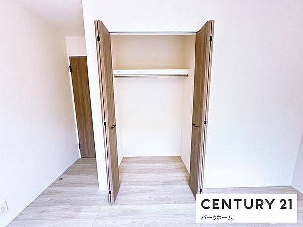 各部屋収納スペース付です。