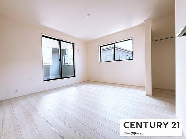 全居室複層ガラス・収納付きです。