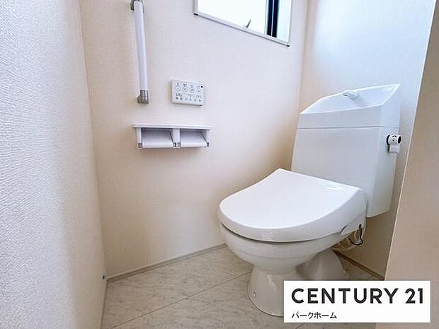 【トイレ】2階にもトイレを完備しているので便利です！