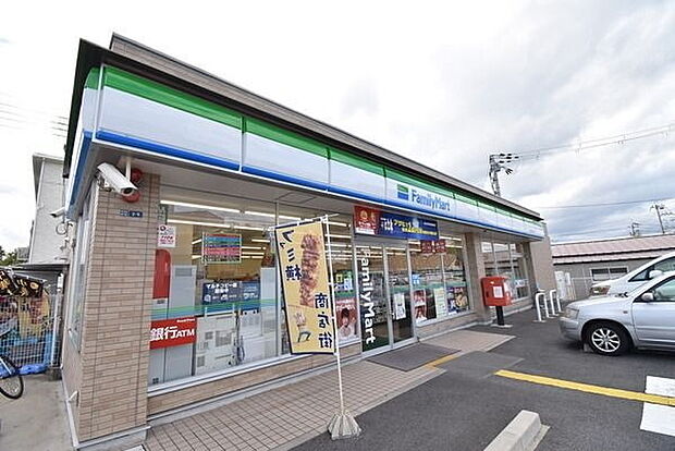 ファミリーマート草津橋岡町店まで367m、24時間営業