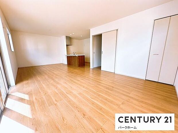 【ダイニング】家族だんらんを楽しめるダイニングルームです！