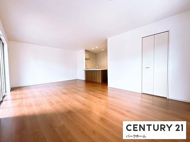 【ダイニング】家族だんらんを楽しめるダイニングルームです！