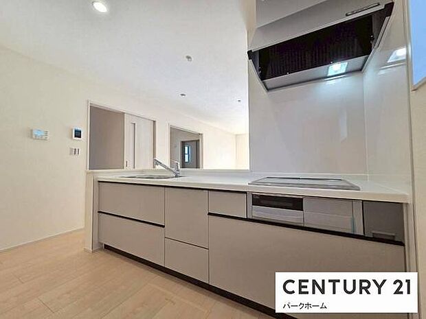 【キッチン】使い勝手と機能性を両立した快適キッチンです！