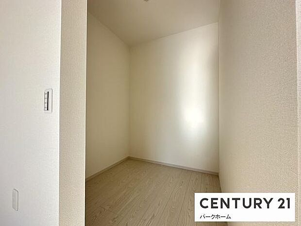 【収納】各居室に収納スペース付