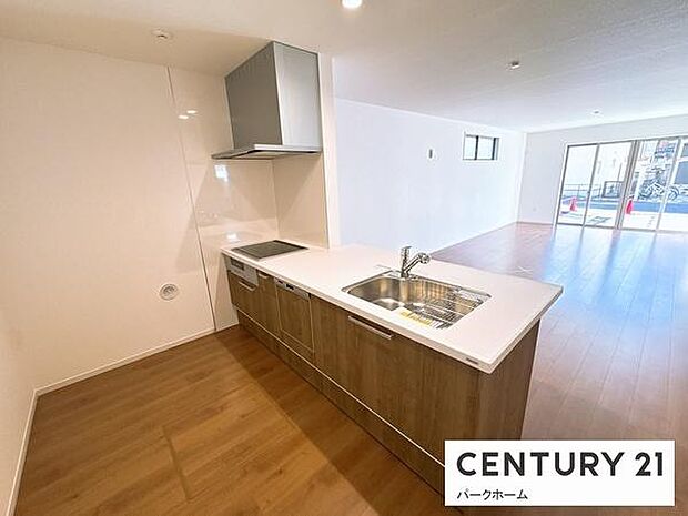 【キッチン】使い勝手と機能性を両立した快適キッチンです。