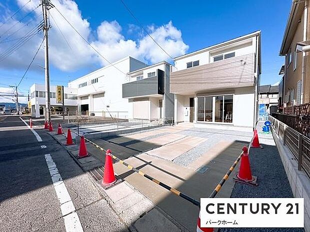 見通しのよい前面環境で明るい区画