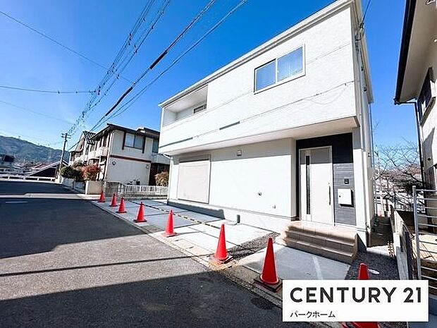 シンプルモダンな外観が魅力の新築戸建