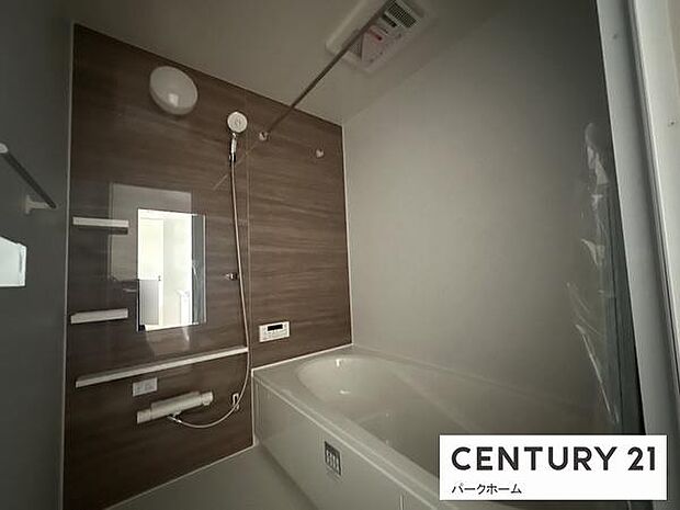 【バスルーム】日々の疲れを癒すバスルームです!