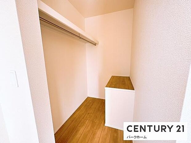 各部屋収納スペース付です。