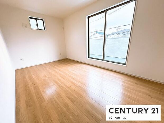 【洋室】日当たりも良く、明るい生活ができます！