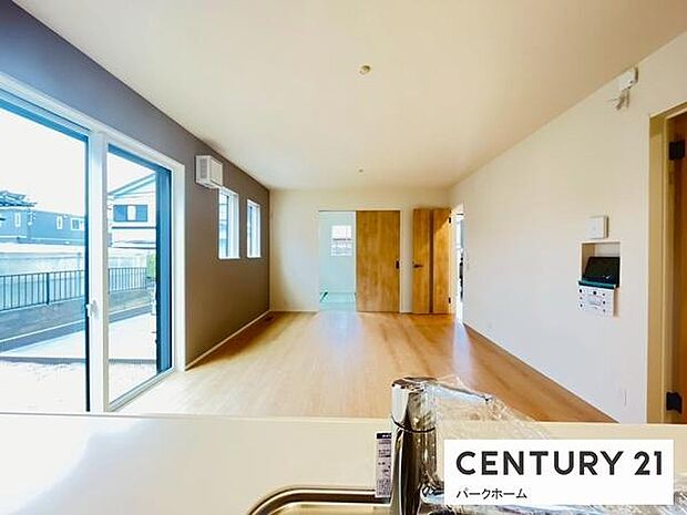 【リビング】リビングイン階段で家族とのコミュニケーションが自然と生まれます。