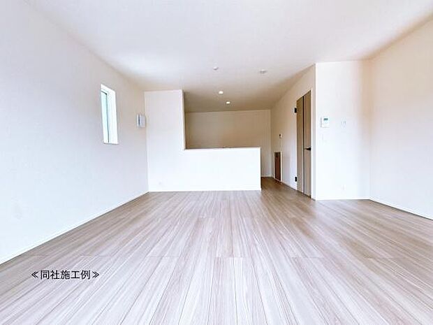 【リビング】リビングイン階段で家族とのコミュニケーションが自然と生まれます。