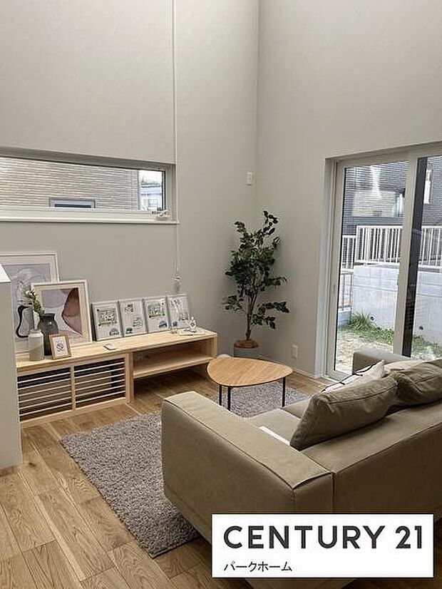 【ダイニング】家族だんらんを楽しめるダイニングルームです!