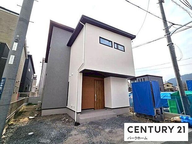 周辺は新築が建ち並ぶエリア(2026年2月6日撮影)