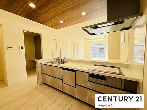 【キッチン】使い勝手と機能性を両立した快適キッチンです!