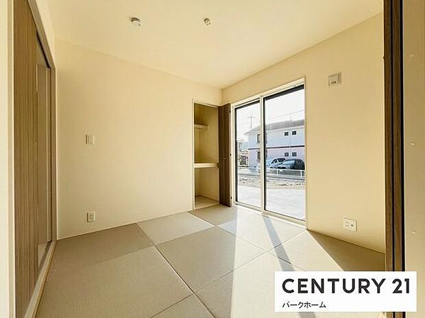 子どもの遊び場・お昼寝スペースとしてもお使いいただけます!リビングにいる間、お子さんの様子を見守れるので安心ですね。