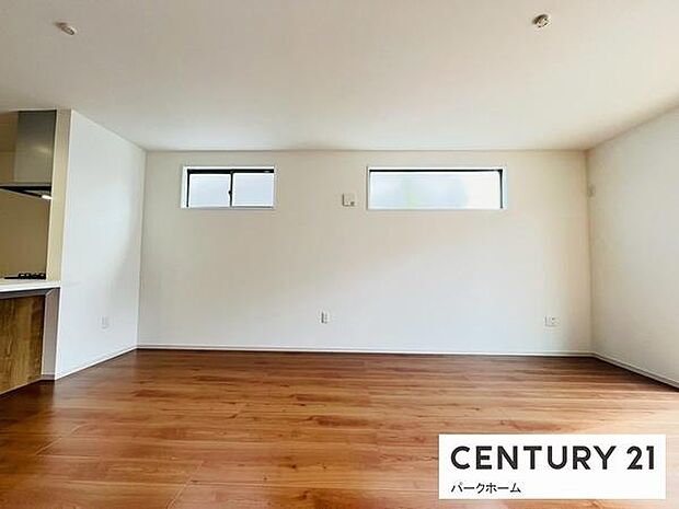 【リビング】ゆったりと寛げてコミュニケーションが広がりやすいレイアウトです