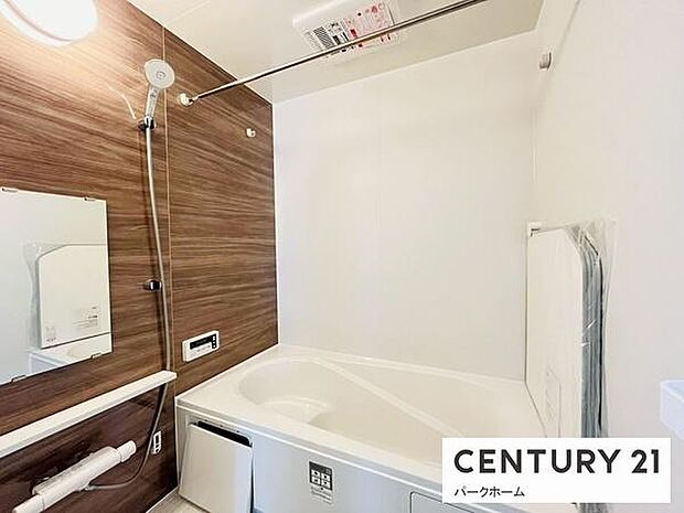 【浴室暖房乾燥付き】便利な浴室乾燥機付きです！