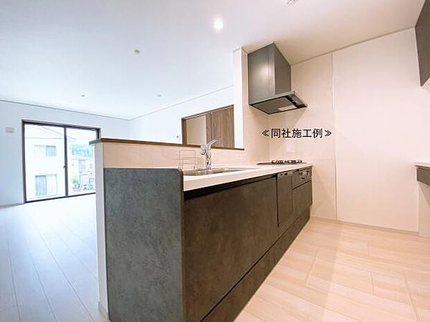 【キッチン】使い勝手と機能性を両立した快適キッチンです!