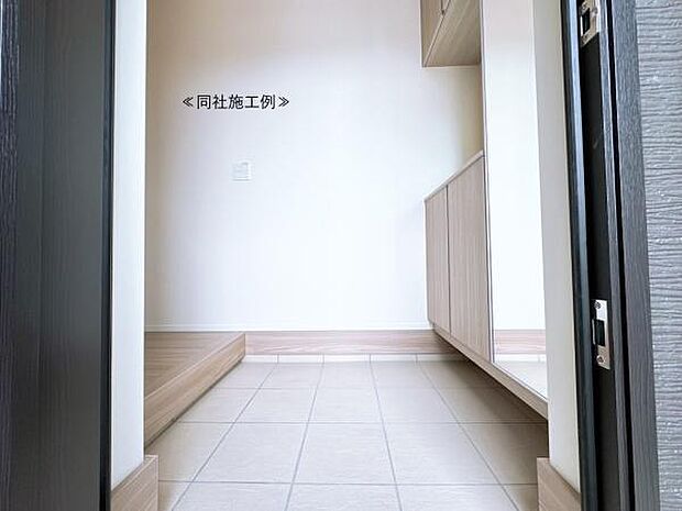 【玄関】玄関アプローチ部分です!