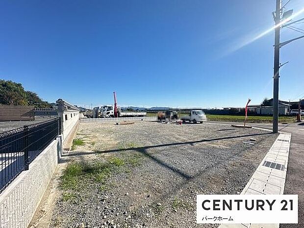 前面道路ゆったり、陽当たり良好の住宅用地