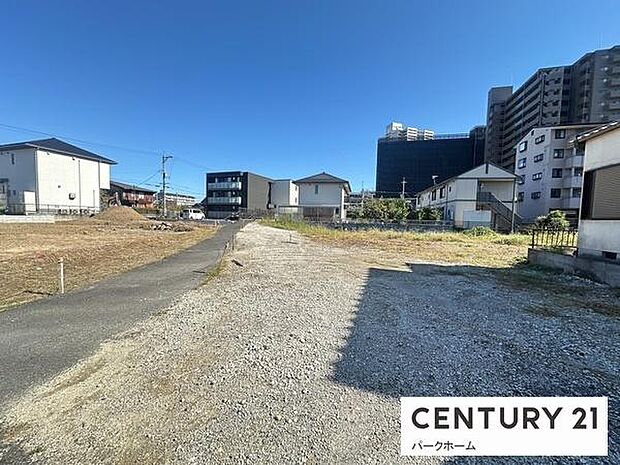 前面道路ゆったり、陽当たり良好の住宅用地