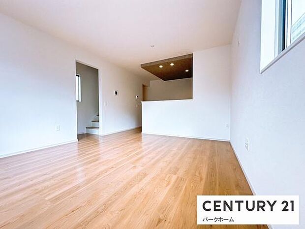 【リビング】リビングイン階段で家族とのコミュニケーションが自然と生まれます。