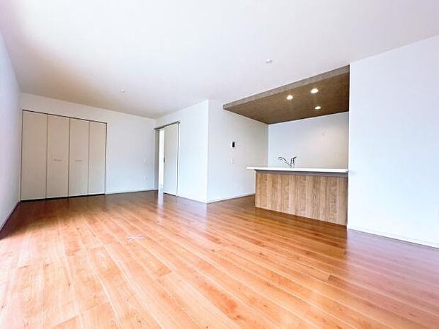 【収納】リビングに収納スペースがありとても便利です。