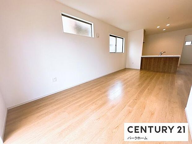 【ダイニング】家族だんらんを楽しめるダイニングルームです！