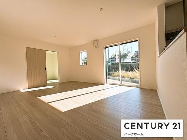 【ダイニング】家族だんらんを楽しめるダイニングルームです！