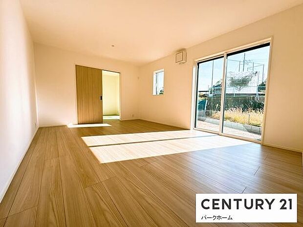 くつろぎと家事を両立する、見渡しの良いLDK