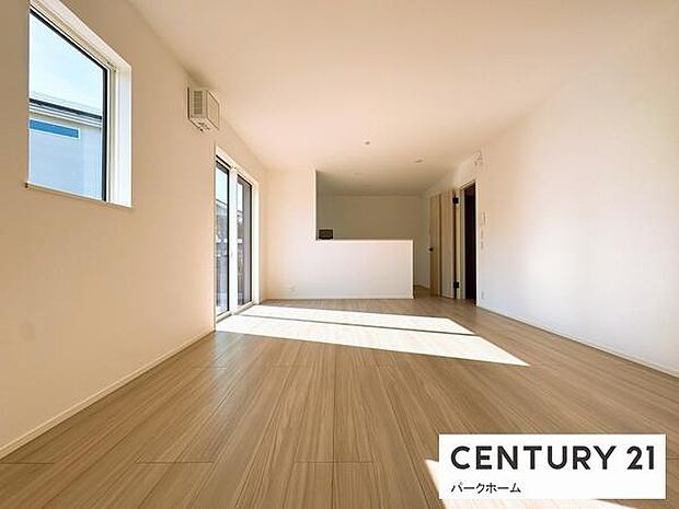 【ダイニング】家族だんらんを楽しめるダイニングルームです！