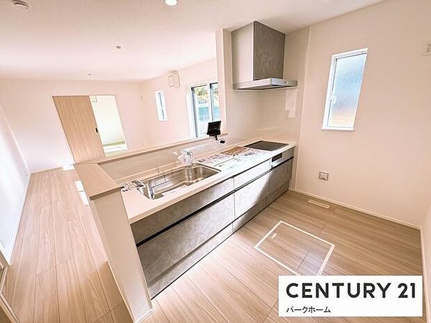 【キッチン】使い勝手と機能性を両立した快適キッチンです。