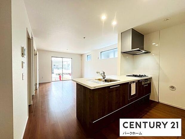 【キッチン】使い勝手と機能性を両立した快適キッチンです！