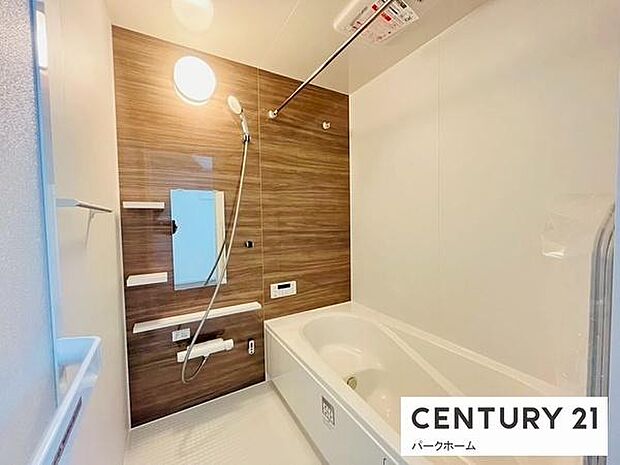 【浴室暖房乾燥付き】便利な浴室乾燥機付きです！