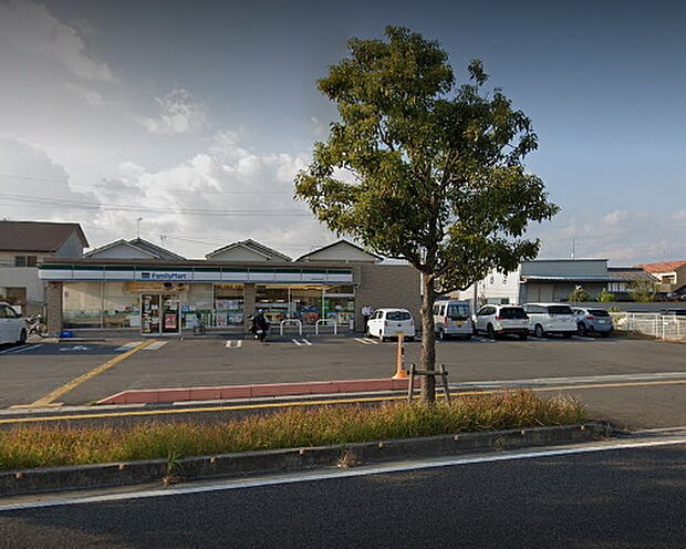 ファミリーマート草津団地前店まで140m、【営業時間】6時00分〜0時00分