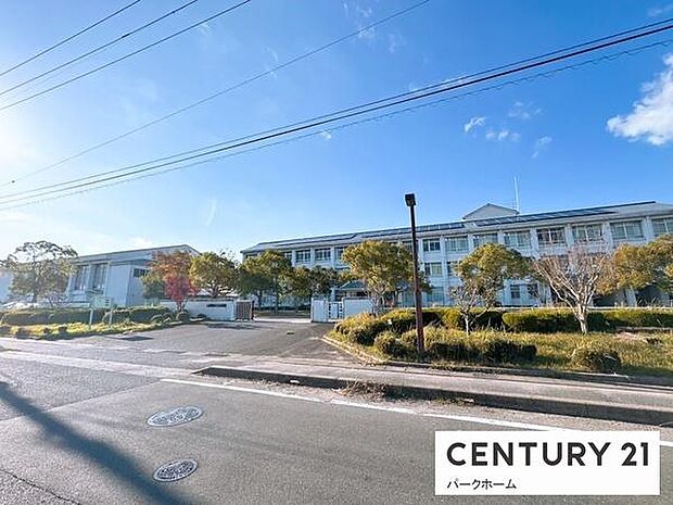 守山市立明富中学校まで2400m