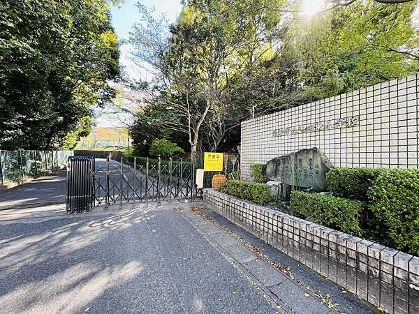 栗東市立治田東小学校まで1180m