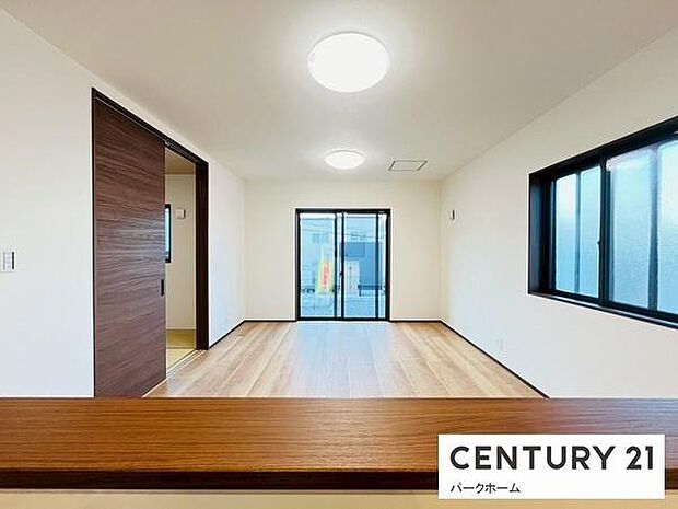 くつろぎと家事を両立する、見渡しの良いLDK