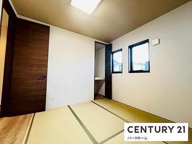 リビングから続き間の和室。お昼寝スペースとしてもお使いいただけます。