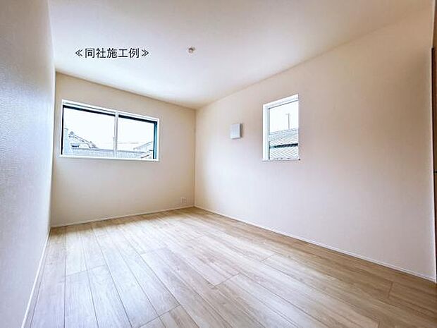 【洋室】各居室に収納完備！日当たりも良く気持ちの良い生活が出来ます！