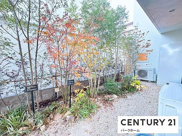 【庭スペース】お庭スペースもあり、お子様のプールなど色々な用途で使用できます！