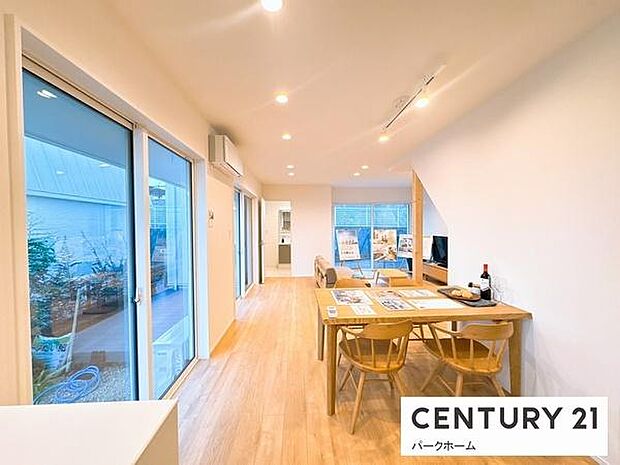 【リビング】ゆったりくつろぎのリビング!