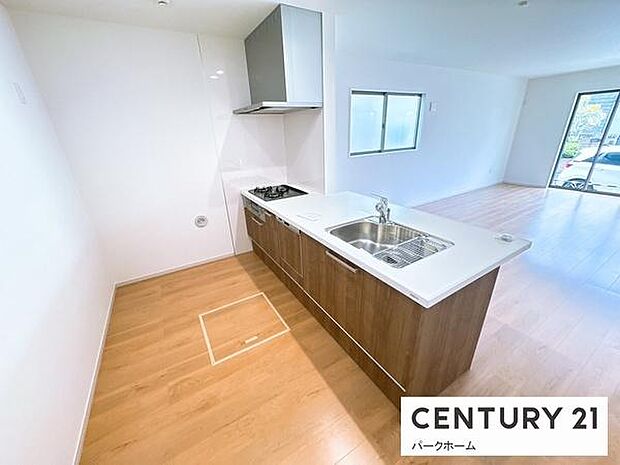 広々としたスペースで快適に料理を楽しめます。忙しい毎日の家事時短にもつながる嬉しい設備です。