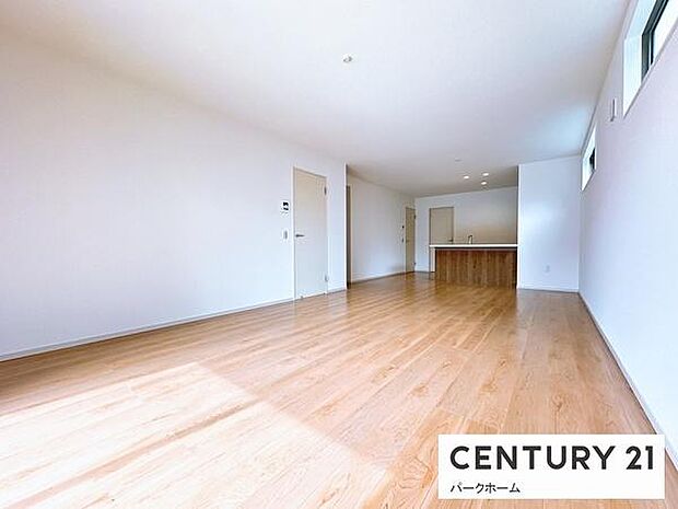 【ダイニング】家族だんらんを楽しめるダイニングルームです!